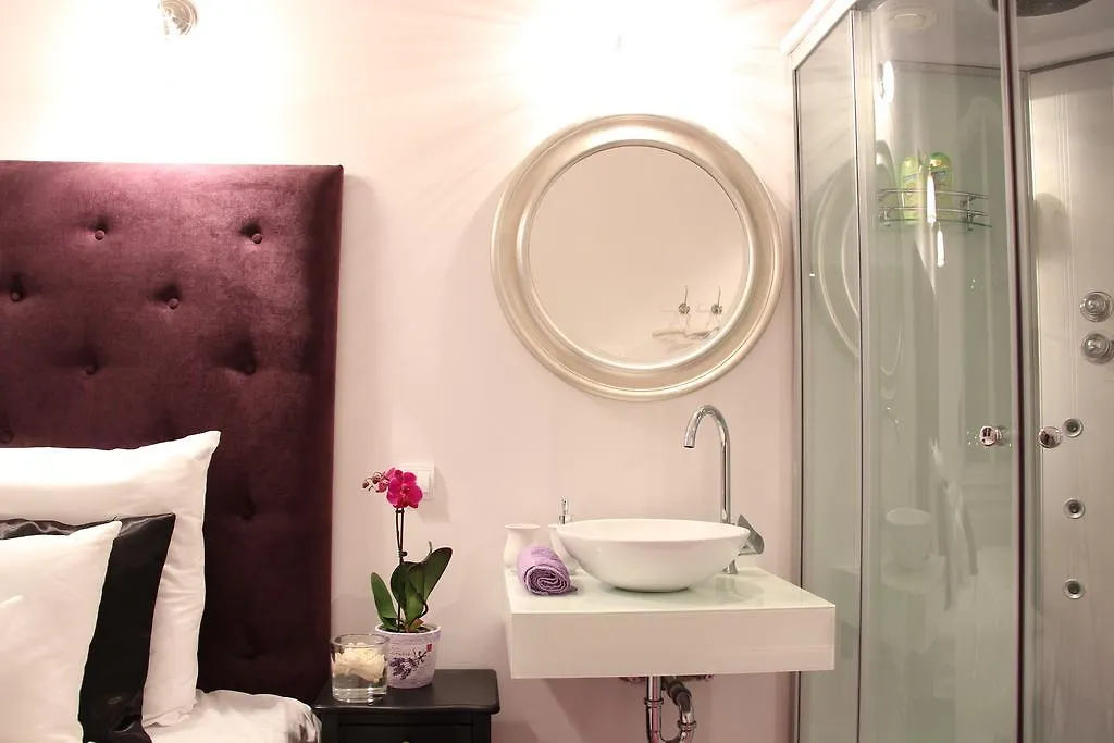 Balance Home Budapest 3*,